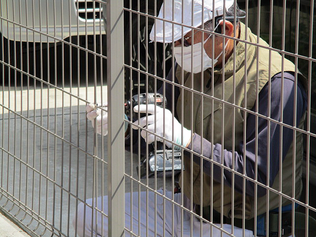 駐車場フェンスの復旧工事